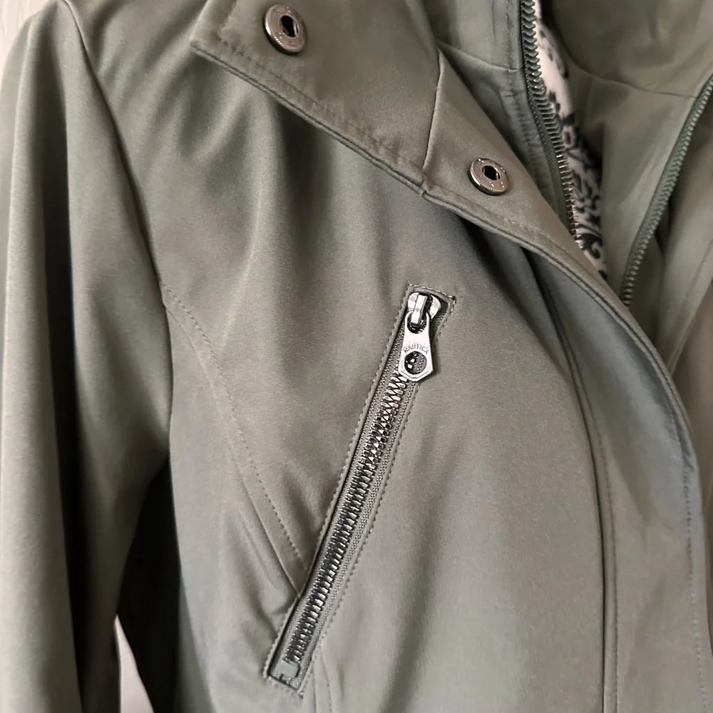 Women's Nautica Weatherproof Olive Green Jacket NWOT. Large. Spring raincoat. - Picture 3 of 8